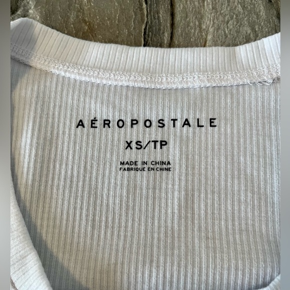 Aeropostale XS White Ribbed T-Shirt 5 Button Placket - Picture 5 of 14